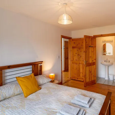 380 - Holiday home Clifden